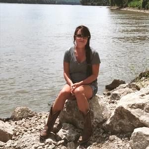 Meet your Posher, Lisa